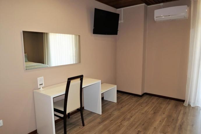 Imagen de la habitación del Hotel Contriz. Foto 4