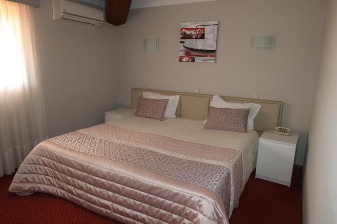 Imagen de la habitación del Hotel Contriz. Foto 10