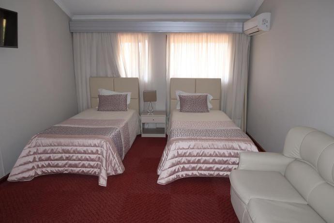 Imagen de la habitación del Hotel Contriz. Foto 11