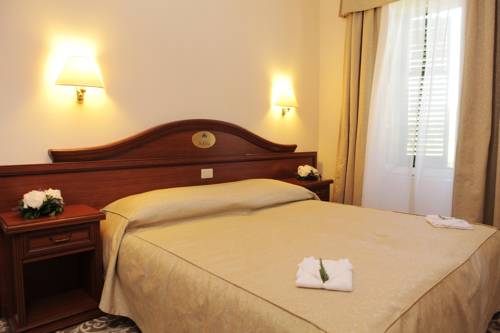 Imagen de la habitación del Hotel Convent. Foto 6