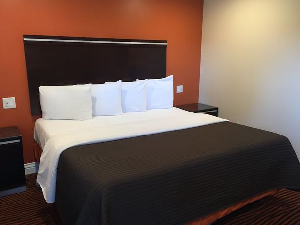 Imagen de la habitación del Hotel Convention Center Inn and Suites. Foto 10