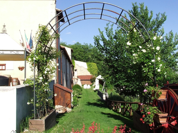 Imagen de los exteriores del Hotel Convento Di San Colombo - Dimora Storica. Foto 12