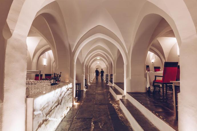 Imagen general del Hotel Convento Do Espinheiro, Historic and Spa. Foto 2