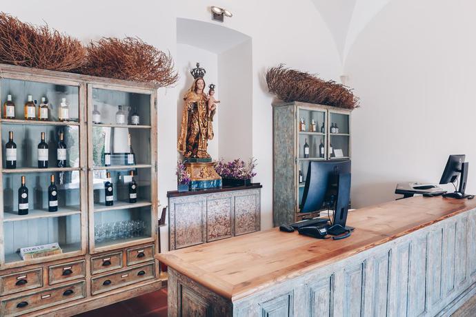 Imagen general del Hotel Convento Do Espinheiro, Historic and Spa. Foto 3