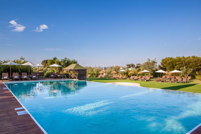 Imagen general del Hotel Convento Do Espinheiro, Historic and Spa. Foto 8