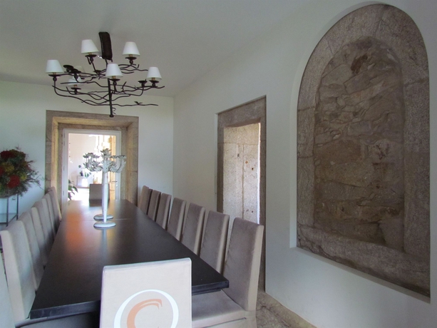 Imagen del bar/restaurante del Hotel Convento Dos Capuchos. Foto 3