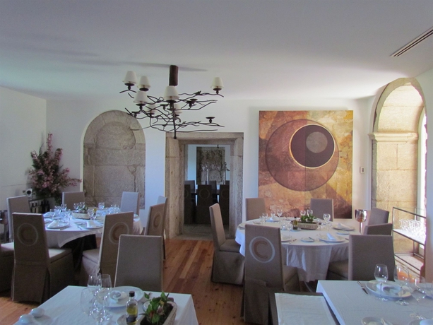 Imagen del bar/restaurante del Hotel Convento Dos Capuchos. Foto 4