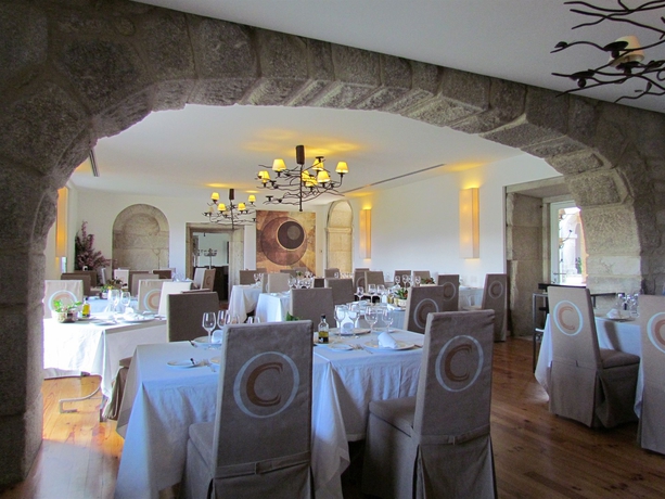 Imagen del bar/restaurante del Hotel Convento Dos Capuchos. Foto 5