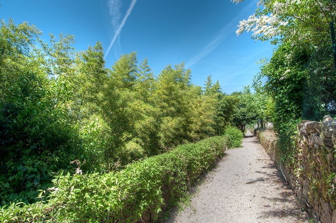 Imagen de los exteriores del Hotel Convento Dos Capuchos. Foto 14