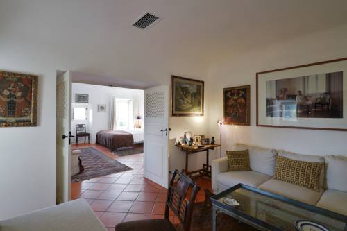 Imagen de la habitación del Hotel Convento Inn and Artist Residencies. Foto 2