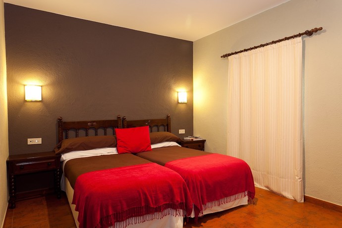 Imagen de la habitación del Hotel Convento San Roque. Foto 7