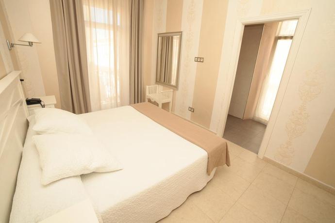 Imagen de la habitación del Hotel Convento Tarifa. Foto 12
