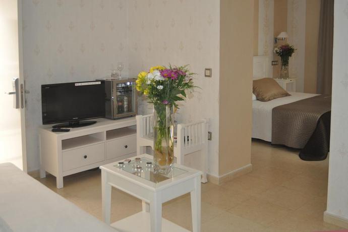 Imagen de la habitación del Hotel Convento Tarifa. Foto 18