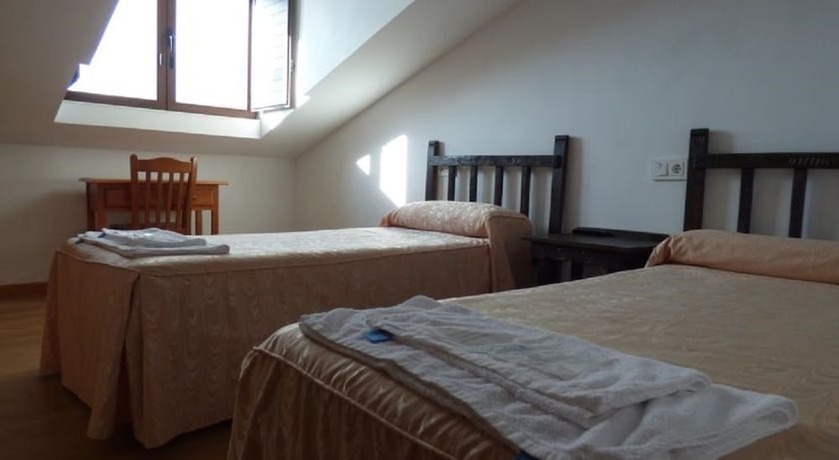 Imagen de la habitación del Hotel Convento de Foncebadon. Foto 20