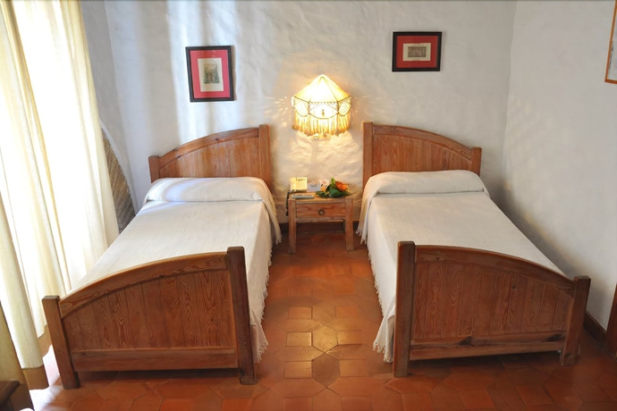 Imagen de la habitación del Hotel Convento de San Francisco. Foto 11