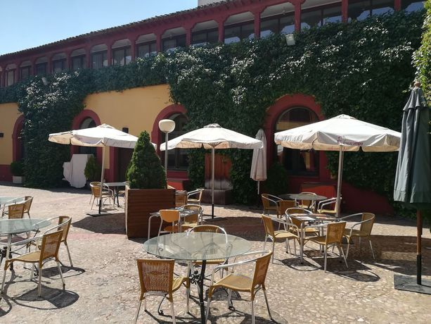 Imagen de los exteriores del Hotel Convento de Santa Clara. Foto 5