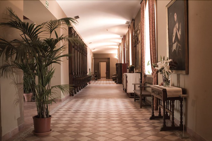 Imagen de los interiores del Hotel Convento de Santa Clara. Foto 9