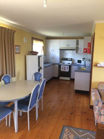 Imagen de la habitación del Hotel Cooba Holiday Motel. Foto 17