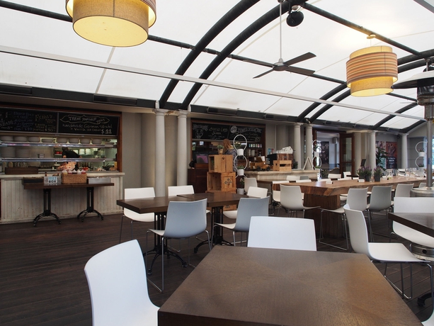 Imagen del bar/restaurante del Hotel Coogee Bay Boutique. Foto 6