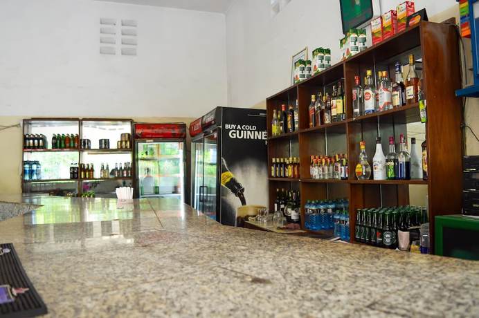 Imagen del bar/restaurante del Hotel Cool Breeze Mombasa. Foto 4