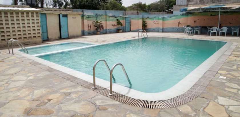 Imagen de la piscina del Hotel Cool Rivers. Foto 18