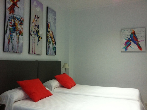 Imagen de la habitación del Hotel Cool Sevilla. Foto 3
