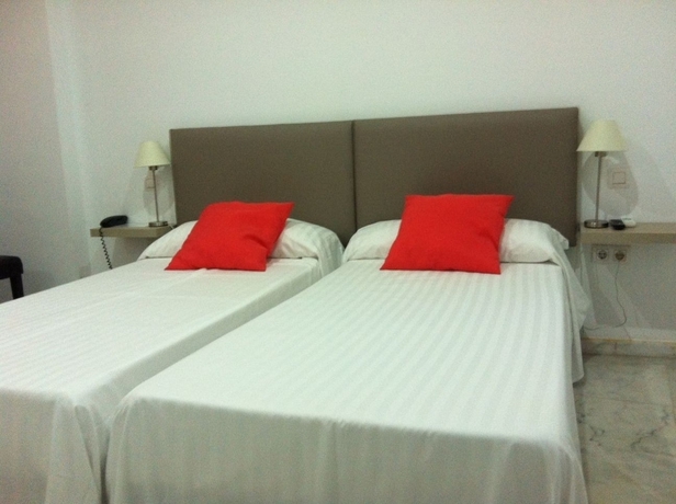 Imagen de la habitación del Hotel Cool Sevilla. Foto 5