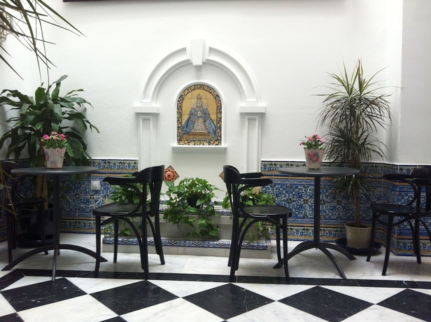 Imagen de los interiores del Hotel Cool Sevilla. Foto 18