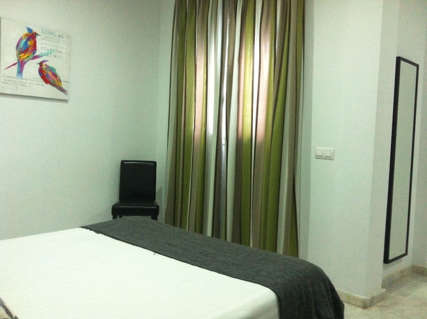 Imagen de la habitación del Hotel Cool Sevilla. Foto 10