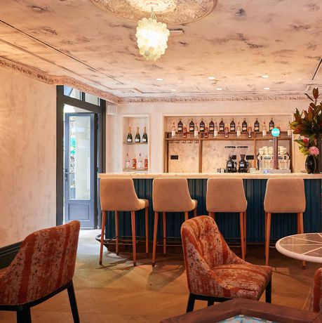 Imagen del bar/restaurante del Hotel CoolRooms Palacio de Atocha. Foto 4