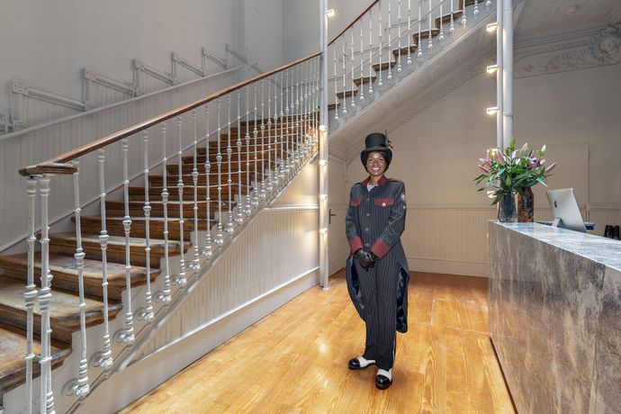 Imagen de los interiores del Hotel CoolRooms Palacio de Atocha. Foto 17