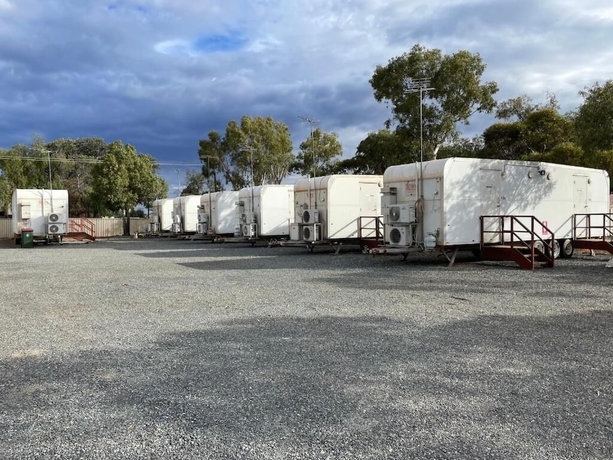 Imagen de los exteriores del Hotel Coolgardie Caravan Park. Foto 14