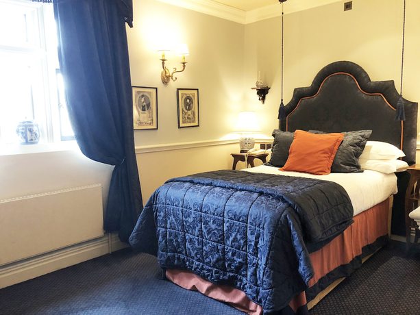 Imagen de la habitación del Hotel Coombe Abbey. Foto 10