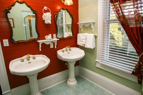 Imagen de la habitación del Hotel Coombs Inn and Suites. Foto 11