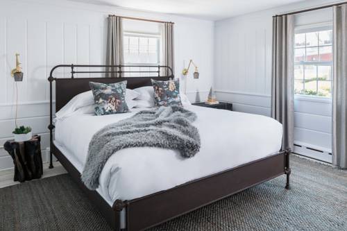 Imagen de la habitación del Hotel Coonamessett Inn. Foto 2