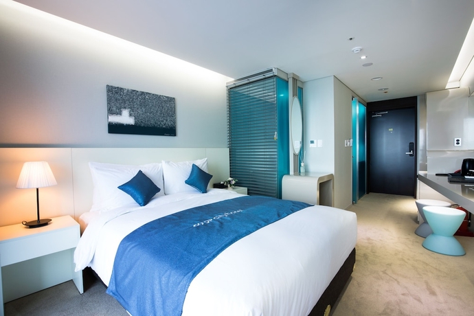 Imagen de la habitación del Hotel Co-op City Harborview. Foto 11