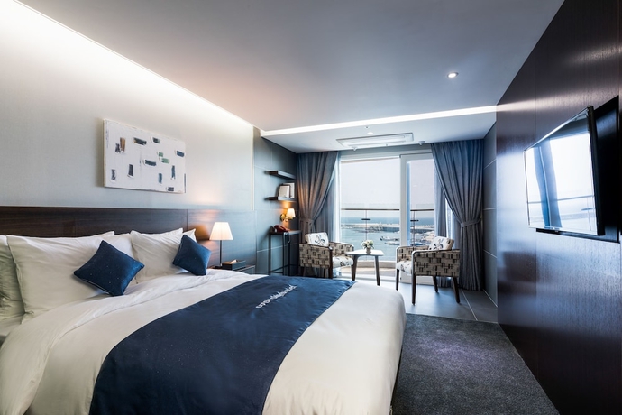 Imagen de la habitación del Hotel Co-op City Harborview. Foto 15