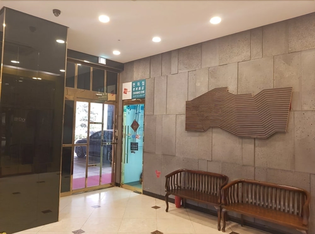 Imagen de los interiores del Hotel Coop City Oryu Station. Foto 18