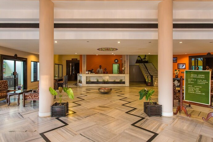 Imagen de los interiores del Hotel Coorg International. Foto 34