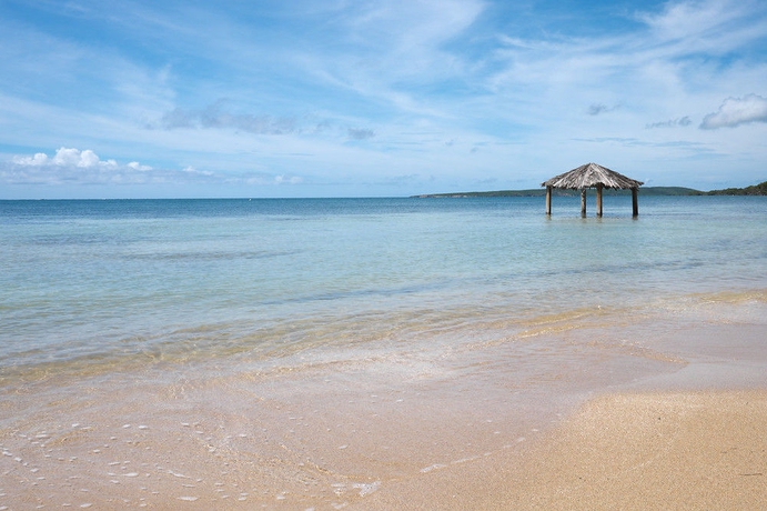 Imagen de los exteriores del Hotel Copamarina Beach Resort and Spa. Foto 11