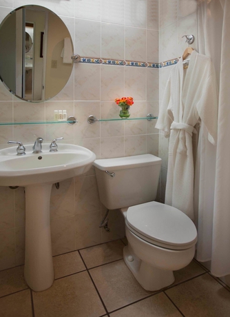 Imagen de la habitación del Hotel Copamarina Beach Resort and Spa. Foto 6