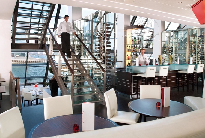 Imagen del bar/restaurante del Hotel Copenhagen Island. Foto 4