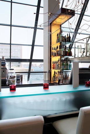 Imagen del bar/restaurante del Hotel Copenhagen Island. Foto 5