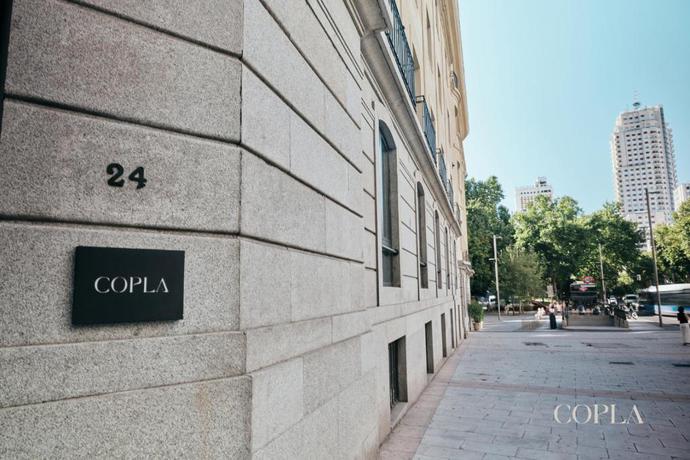 Imagen de los exteriores del Hotel Copla Liria. Foto 10