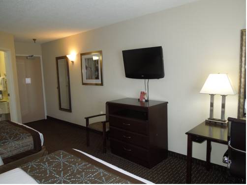 Imagen de la habitación del Hotel Copley Inn and Suites, Copley - Akron OYO. Foto 5