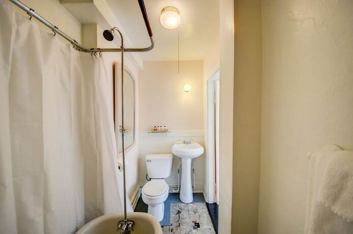 Imagen de la habitación del Hotel Copper Swan. Foto 11