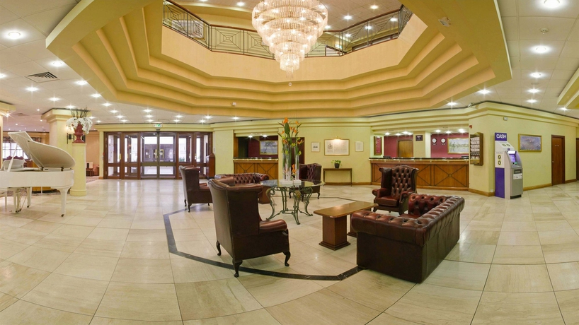 Imagen de los interiores del Hotel Copthorne Effingham Gatwick. Foto 7