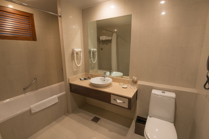 Imagen de la habitación del Hotel Copthorne King's Hotel Singapore. Foto 9