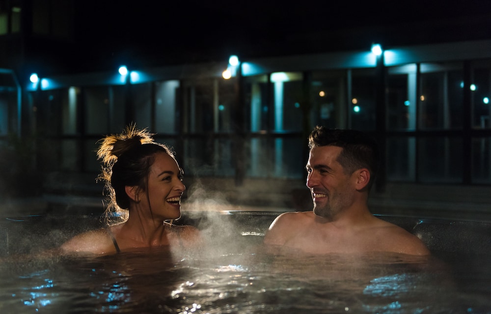 Imagen de la piscina del Hotel Copthorne Rotorua. Foto 18