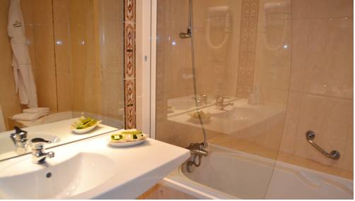 Imagen de la habitación del Hotel Coq. Foto 5